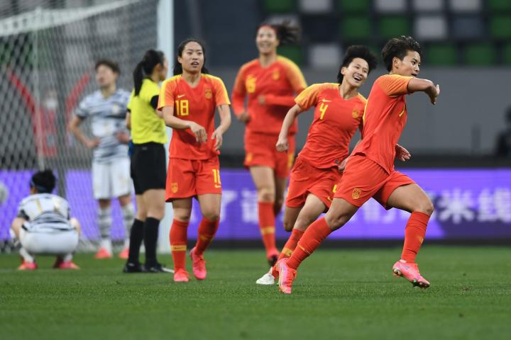中国女足荣耀时刻，奥运直播见证辉煌瞬间