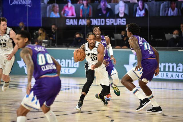 足球巴巴与NBA常规赛在线直播，体育迷的盛宴