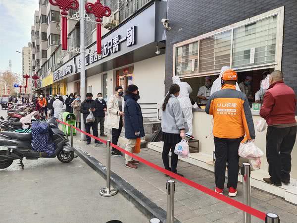 记者揭秘，紧张机票情势下，海港队留宿郑州一宵的幕后故事