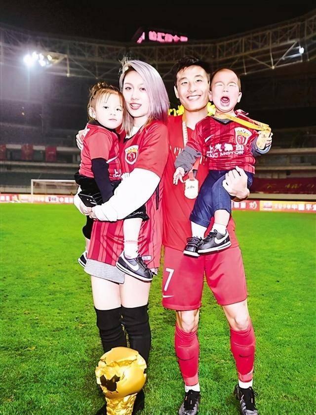 澳女足国脚与妻子喜迎二胎，五年家庭生活的甜蜜延续